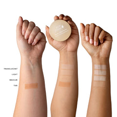 100% PURE Bamboo Blur Powder lifestyle-natural-glow conveys a lightweight, radiant finish.