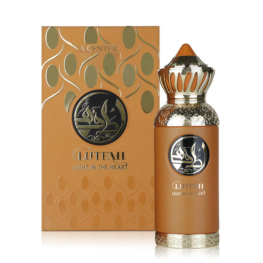 A CENTER Lutfah Light bottle in a heart shape evokes refined everyday elegance.