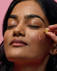 Vitamin E and essential fatty acids nourish texture and tone