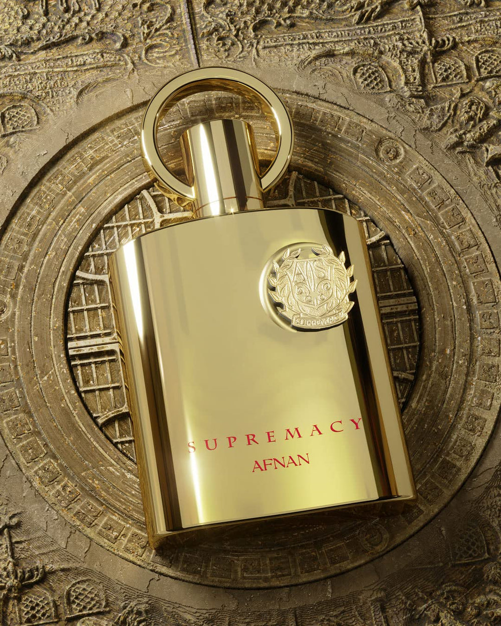 Afnan Supremacy Gold in a chic dressing area for nighttime allure