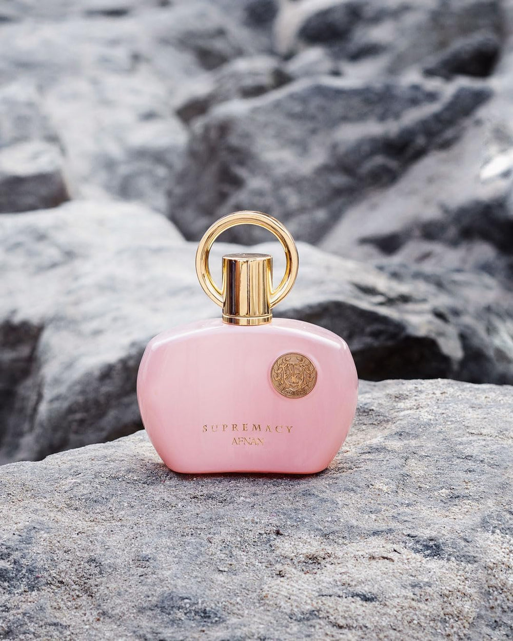 Afnan Supremacy Pink base notes of musk and dry amber for lasting warmth