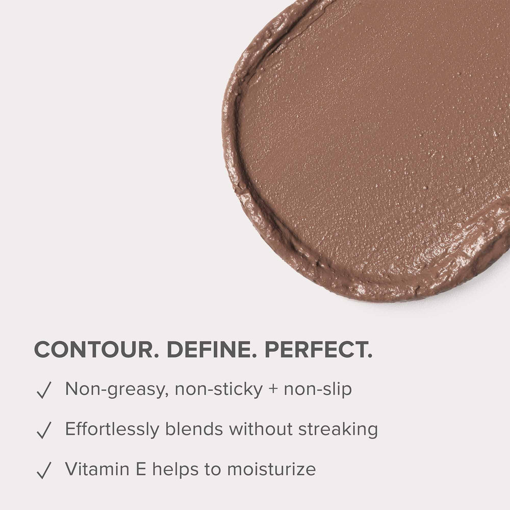Anastasia Beverly Hills Smooth Blur Contour Stick contours the nose for subtle dimension.