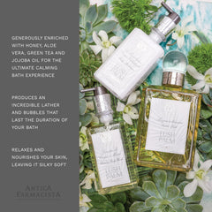 Antica Farmacista Bubble Bath with green tea refreshes and calms the senses.