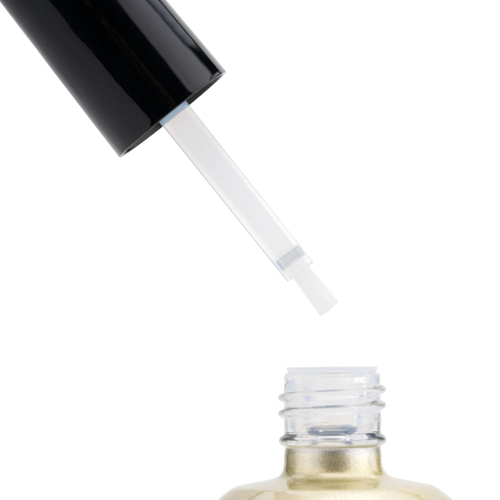 APRÉS gel primer for Gel-X extensions supports durable wear.