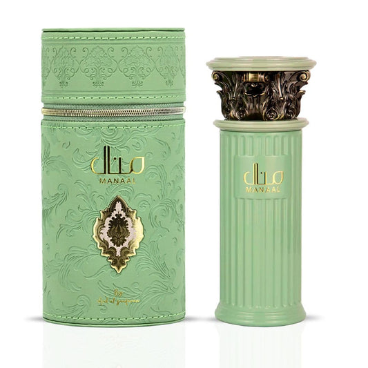 Ard Al Zaafaran Manaal bottle close-up highlighting creamy vanilla.