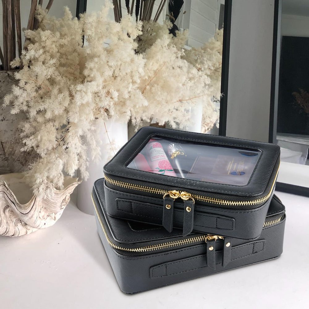 Aveniee polished metal zippers offer quiet, smooth access