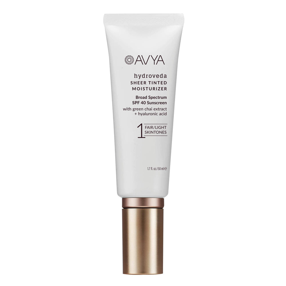 AVYA SPF 40 bottle pump promotes quick, even coverage for a natural look.
