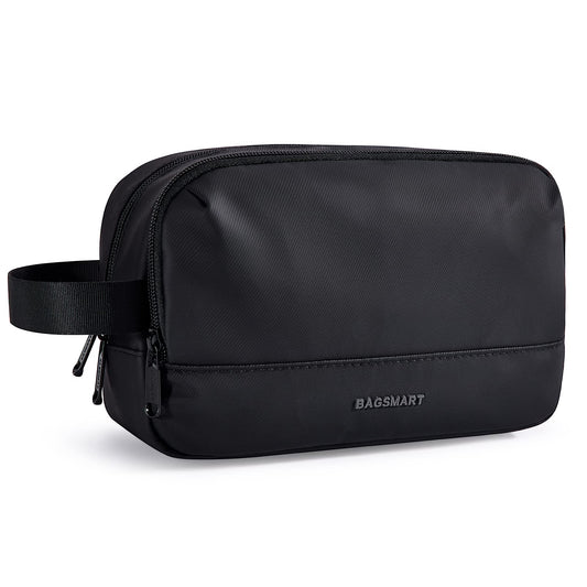 BAGSMART large toiletry bag with sturdy handle for easy travel.