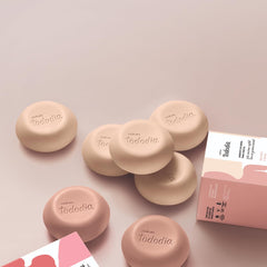 Close-up of Bagues Natura Tododia bar showing creamy texture for daily cleansing