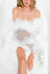 Gentle Bathorium formula suitable for all skin types, including sensitive skin