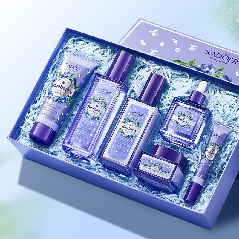 BeauBase Blueberry Moisturizer sealing moisture for soft, balanced skin.