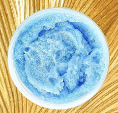 Bella & Bear Ocean Spray Scrub texture close-up showing exfoliating grains