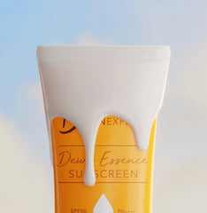 Application on skin demonstrates quick hydration without heaviness