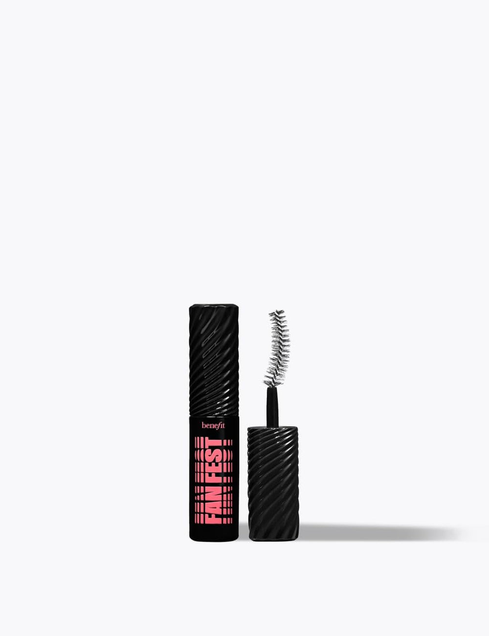 Benefit Fan Fest Mascara Provitamin B5 nourishes and conditions lashes