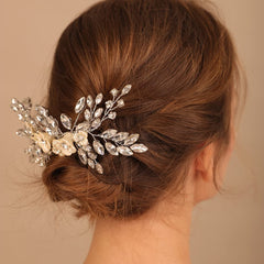 BERYUAN handmade hair comb showing delicate craftsmanship and durable shine