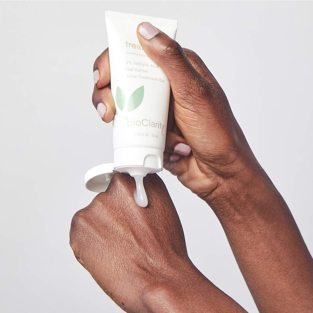 BioClarity gel with oat kernel supports hydration while addressing blemishes.