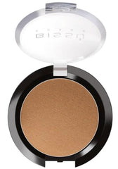Bissú Blush in 11 Bronze adds natural warmth and a subtle flush to cheeks.