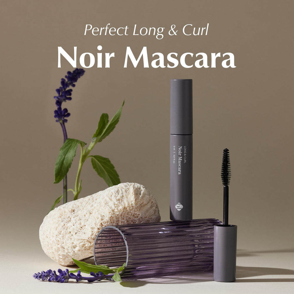 Close-up of BL BL Lashes Noir Mascara tapered brush for precise, clump-free coating.