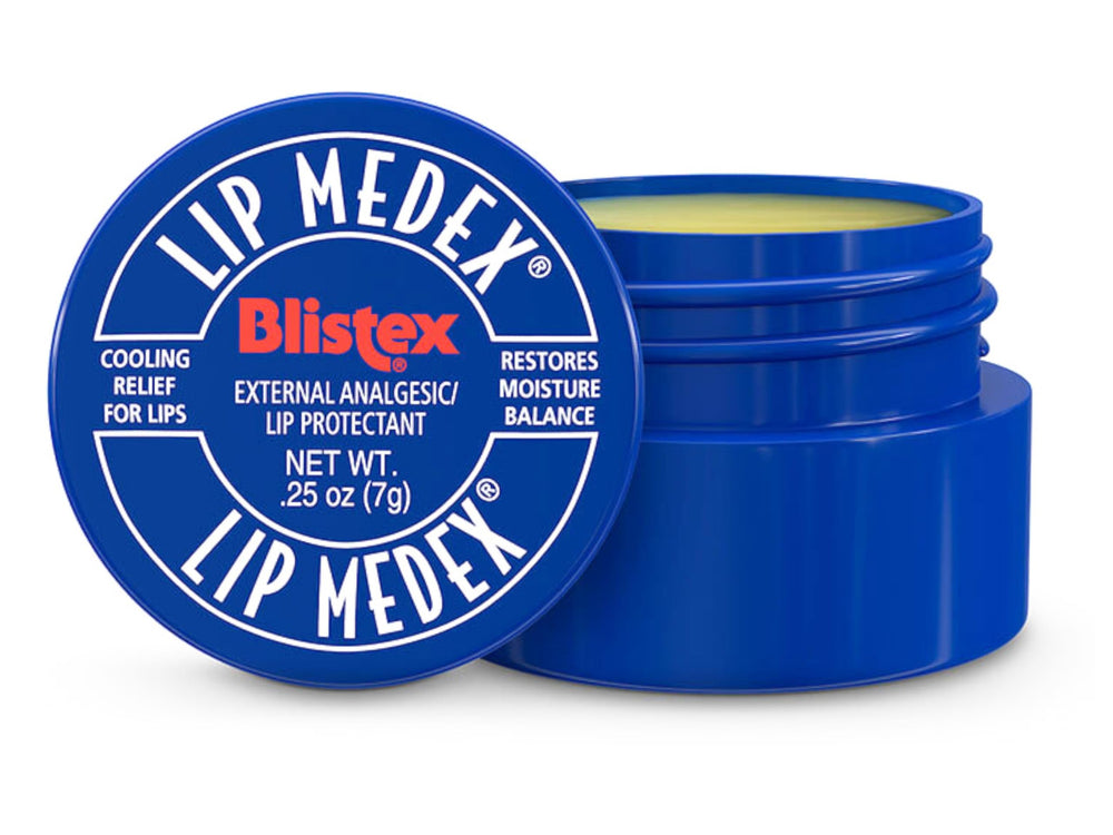 Lip Medex restores moisture balance on dry lips.