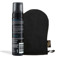 Bondi Sands application mitt double-sided enables streak-free application.