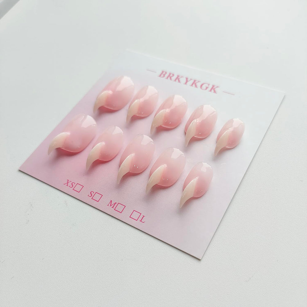 BRKYKGK Cat Claw Press-On Nails on hand for quick glam in minutes.