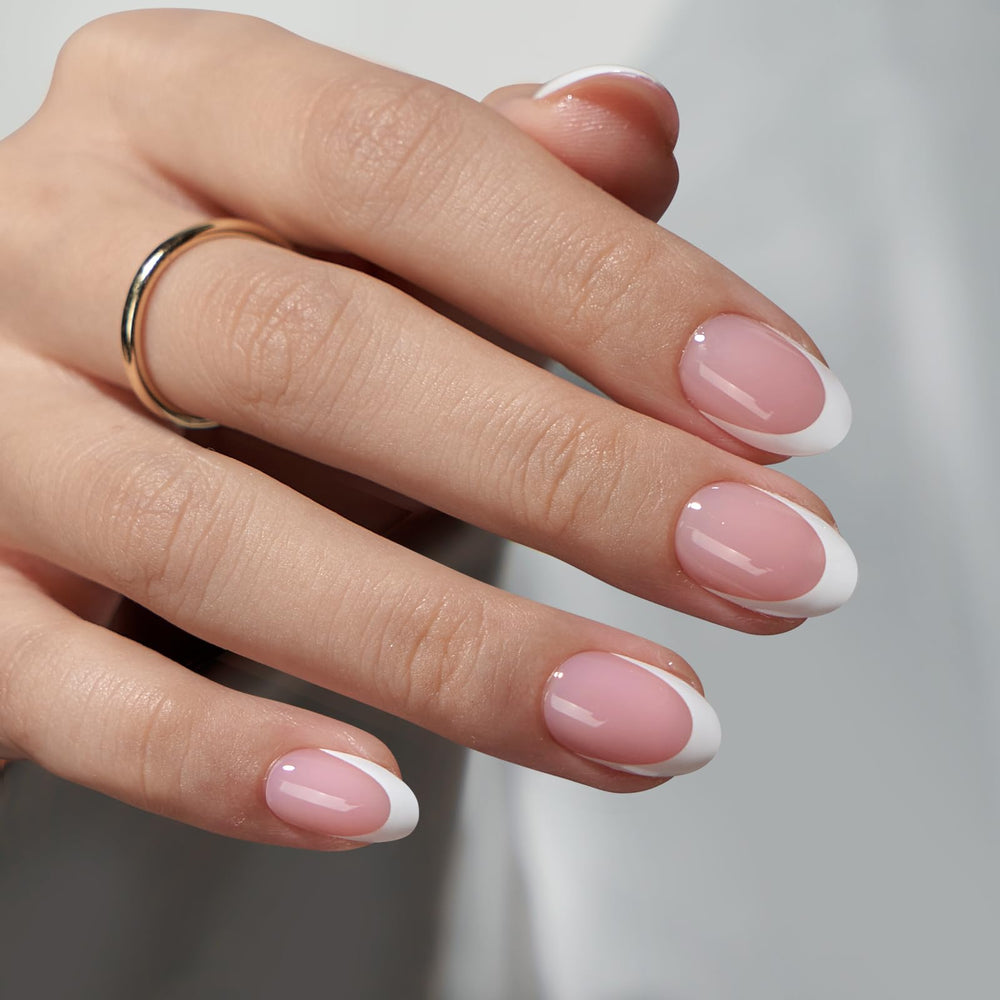 BTARTBOXNAILS XCOATTIPS UV-through tip close-up shows gel curing through tips