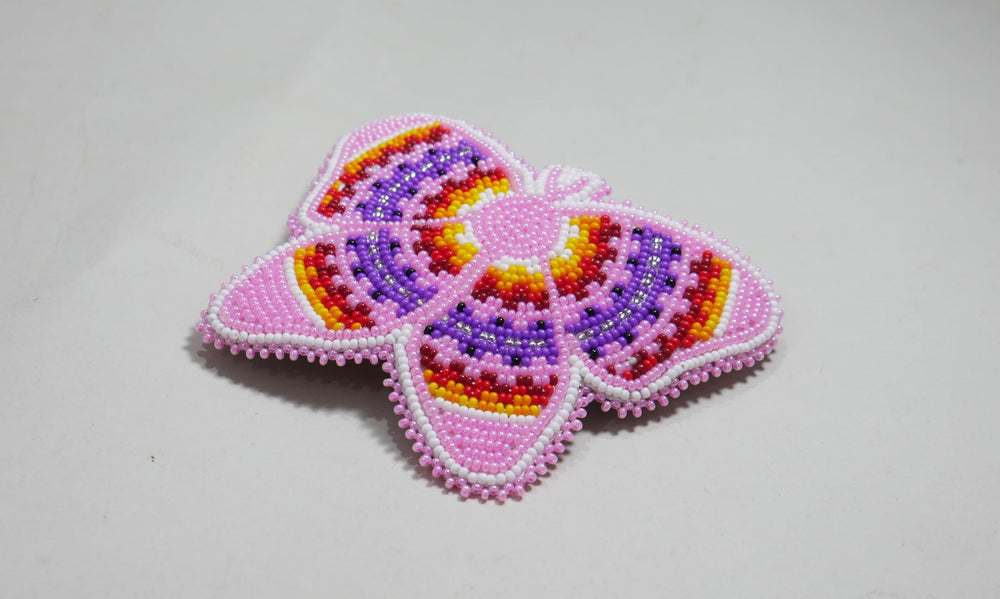 BuyBeaded hypoallergenic clip designed for comfortable, everyday wear.