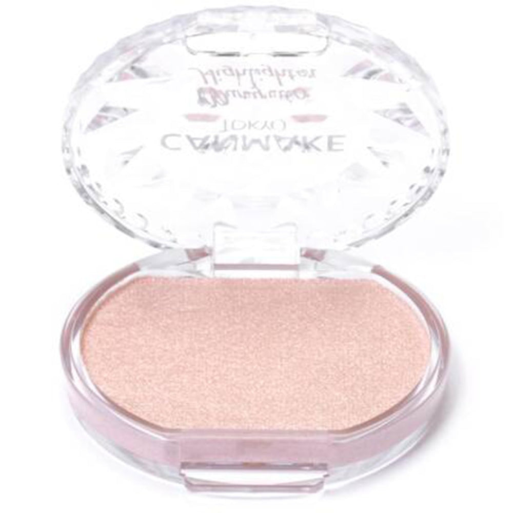 CANMAKE Munyutto Highlighter creates a radiant glow for natural-looking luminosity.