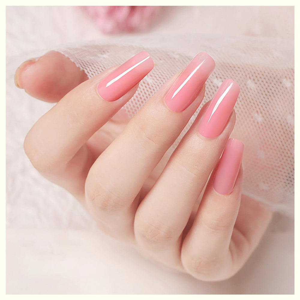 CANNI Builder Gel delivers lasting shine and strong adhesion.