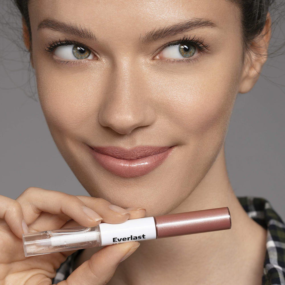 Careline Everlast lip swatch on lips with Golden Nude shade