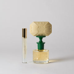 Caswell-Massey Eco Packaging FSC Paper emphasizes sustainable luxury.
