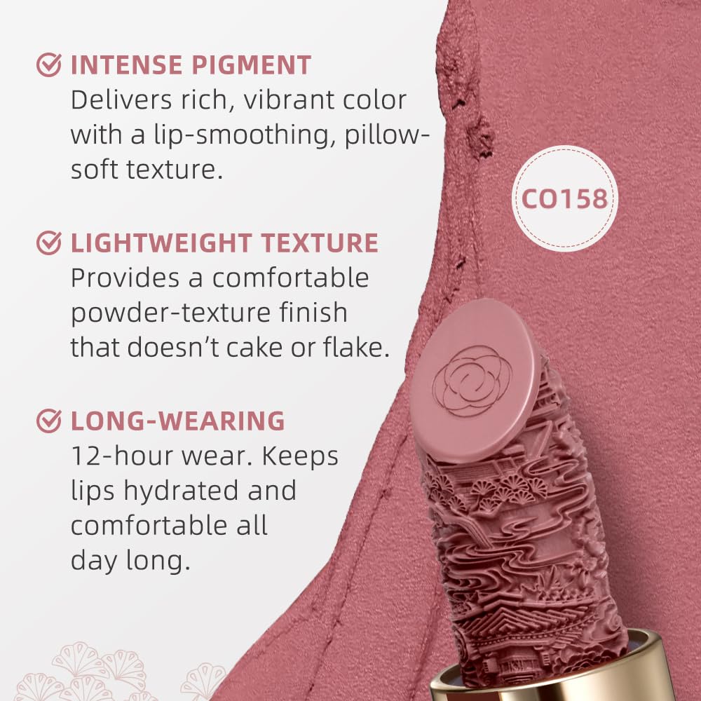 Lips wearing Catkin matte finish show smudge-proof, long-lasting color