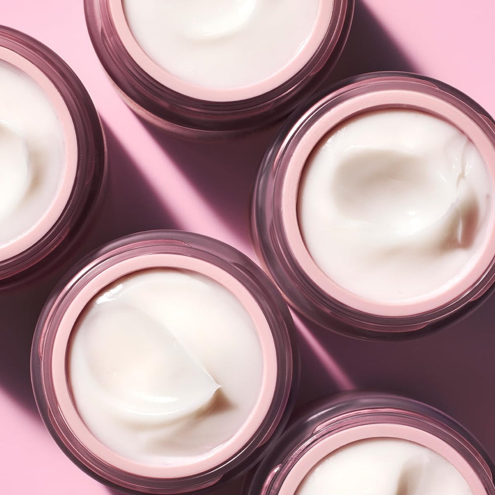 Ingredients label highlighting resveratrol and hyaluronic acid focus on Caudalie cream