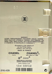 CHANEL Coco Mademoiselle bottle cap close-up highlights design