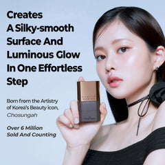 CHOSUNGAH BEAUTY Mega Fit Master Glow Stick built-in brush enables precise application.