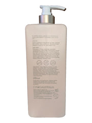 CIROA Manuka Honey Glow gel in use, foamy wash for refreshed skin