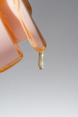 Click Hair Honey Serum controls frizz for sleek styling.