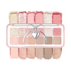 CLIO PRO EYE PALETTE AIR angled view shows versatile shades for day to night looks.