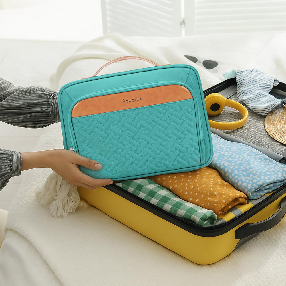 COOSKY jewelry compartment keeps accessories safe during travel