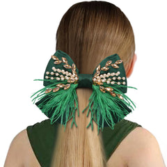 Crown Guide satin solid color bow pairs with diverse outfits.