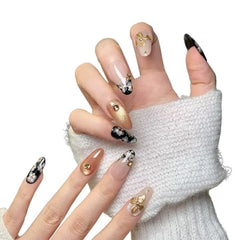 CTTHNBD nails for party look under bright light, stylish and durable