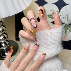 CTTHNBD size M almond nails designed for a precise, comfortable fit.