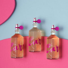 Curve Chill spray application demonstrates light mist for daytime freshness