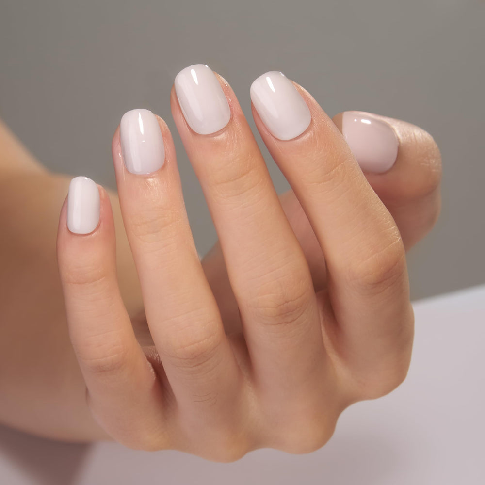 CurvLife full-cover nude glossy nails with seamless finish