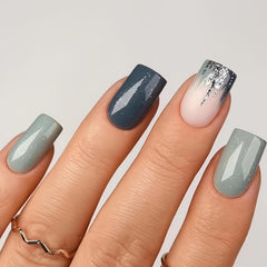 Curvlife press-on nails with salon-finish for quick, flawless results.