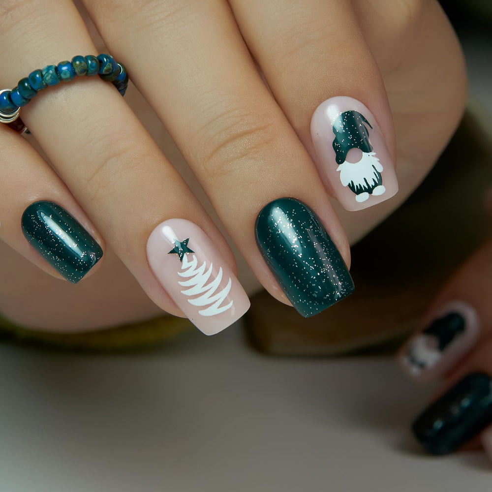 Curvlife nails offering a salon-style finish for quick home manicures.
