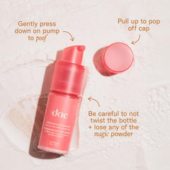 DAE Fairy Duster powder scoop demonstrates precise application