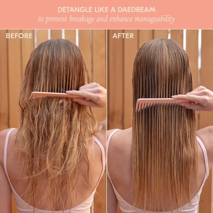 DAE Mirage Mist applied to damp hair for detangling and shine