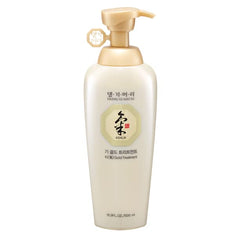 Daeng Gi Meo Ri Ki Gold Energizing Conditioner adds moisture, leaving hair soft