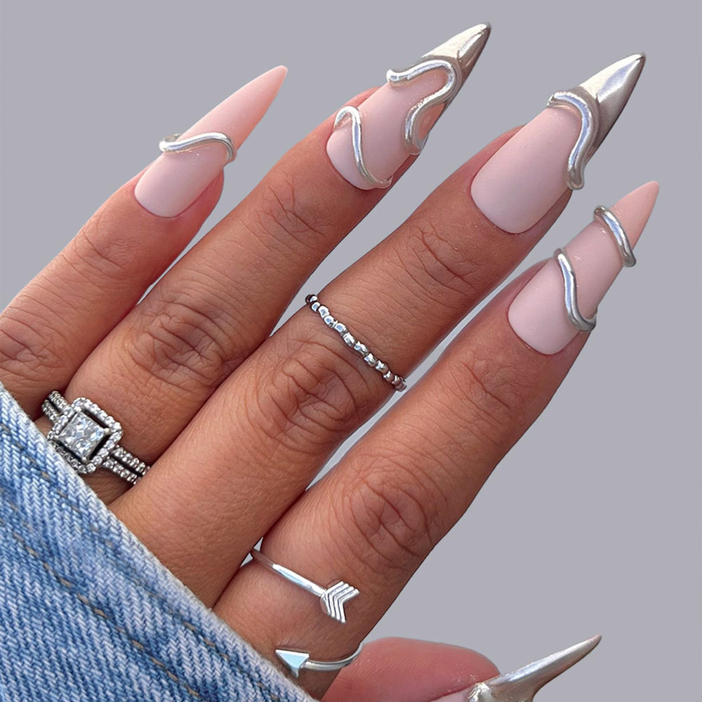 Daily Charme 3D Gummy Gelly on nails for custom decors and 3D details.